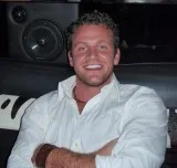 http://zacharykwilliamson.com/wp-content/uploads/2010/02/zachary-williamson.jpg